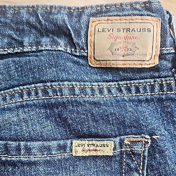 Levi's Denim - Levi's Blue Boot Cut Jeans Classic Style